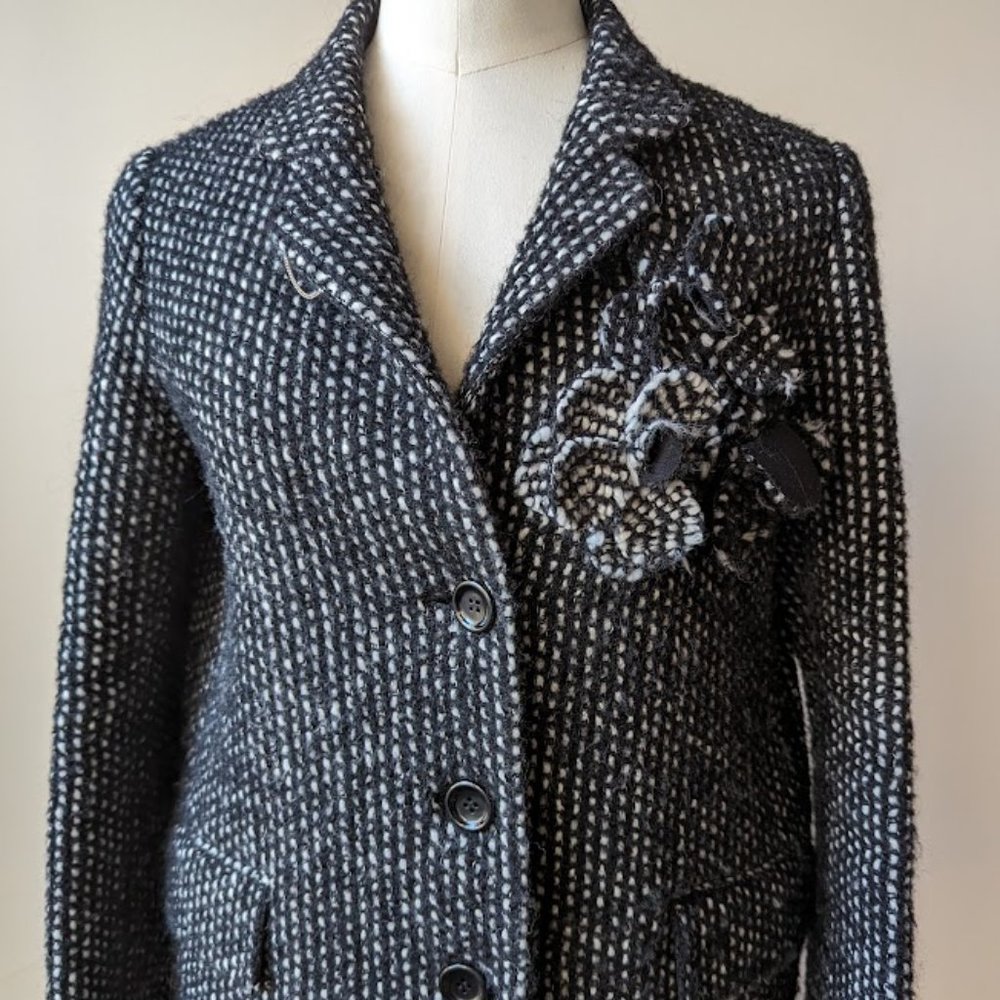 Auth Ermanno Scervino Wool and Alpaca Blend Mid Chevron Coat with brooch